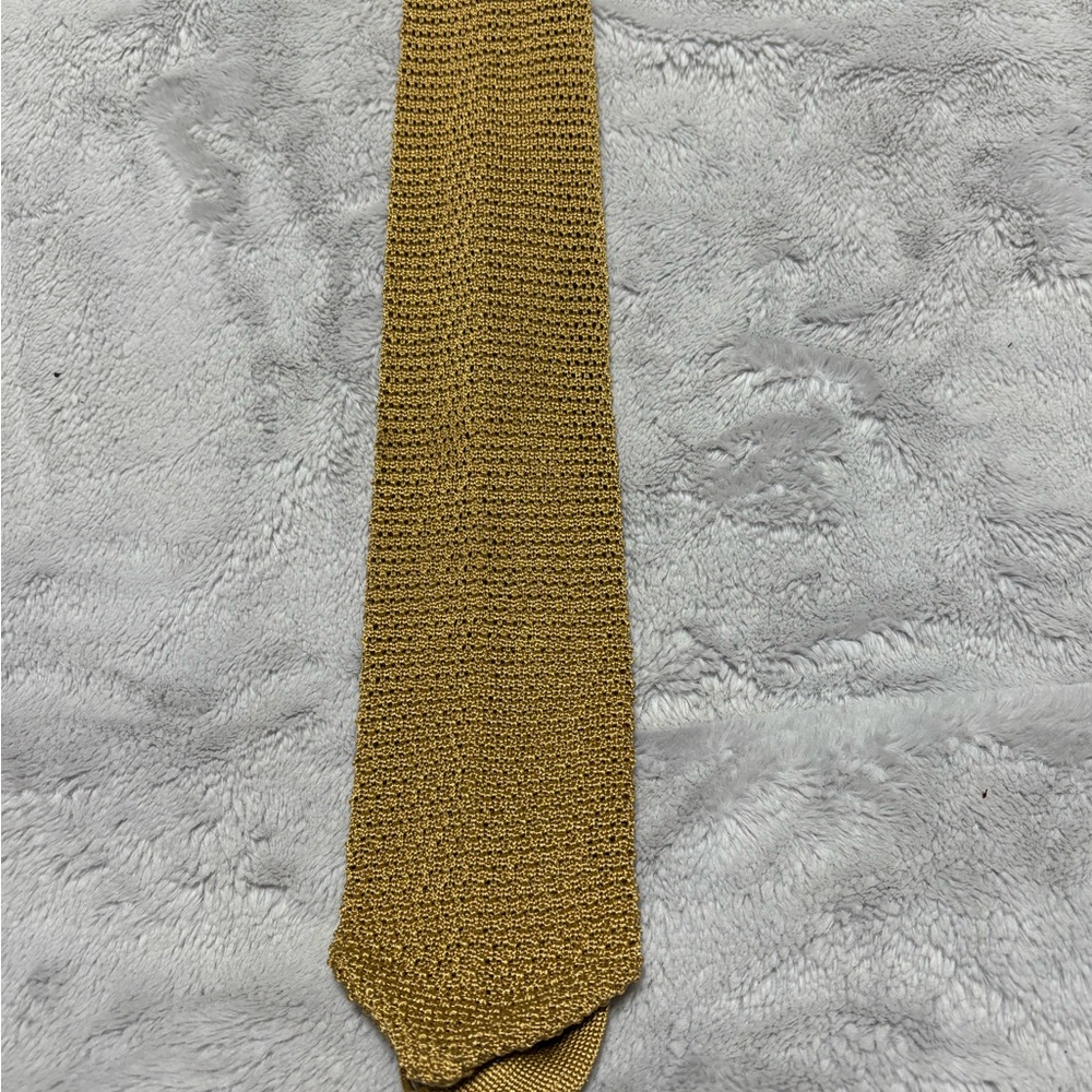 Burberry Gold Knit Tie – Made in Italy | Understated Designer Flair